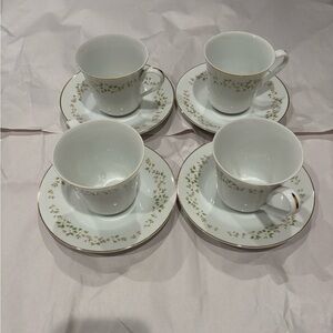 Ekco Vintage China Tea Cup and Saucer Set of 4 in ‘Spring Meadow’ Pattern